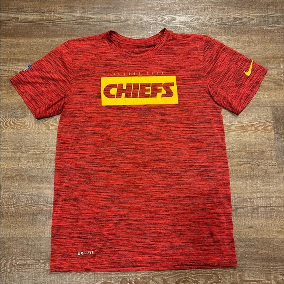 Men’s Nike Kansas City Chiefs Short Sleeve Shirt - Picture 1 of 5
